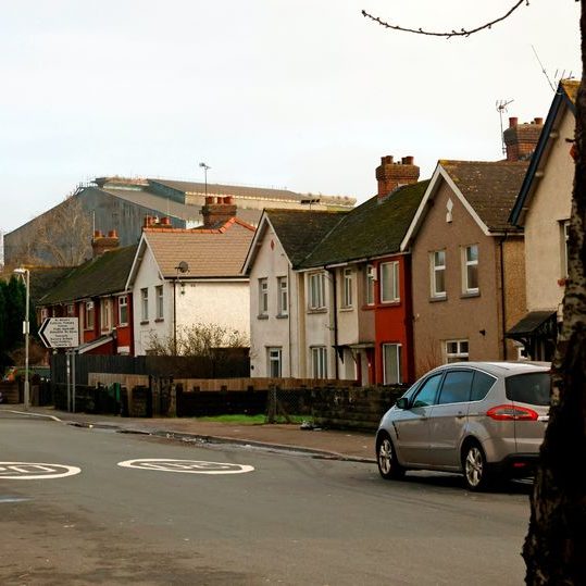 'I don't want to open the windows' Life on the Cardiff street where a mysterious dust is 'always falling'