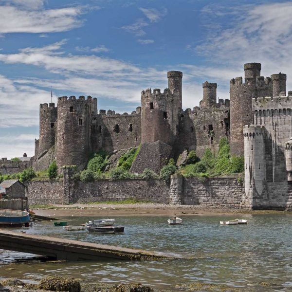 Navigating the Maze: Devolution and Constitutional Ambiguities in Welsh Politics